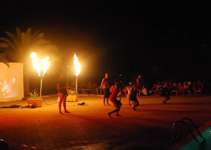 מלון דירות Varantur