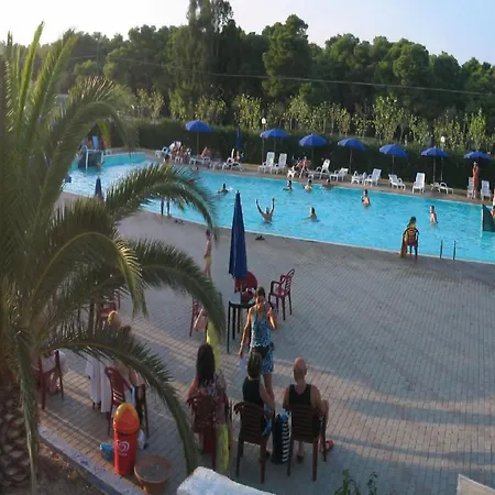 Varantur Aparthotel Cagnano Varano